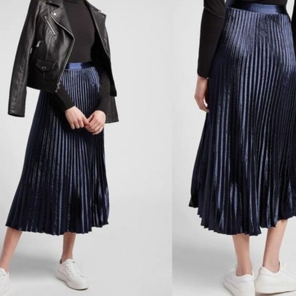 Express High Waisted Pleated Midi Skirt in Baby Pink Blush NWT - Picture 3 of 3